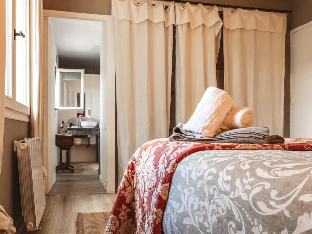 La Petite Auberge De Virginie Bédouès Eksteriør billede